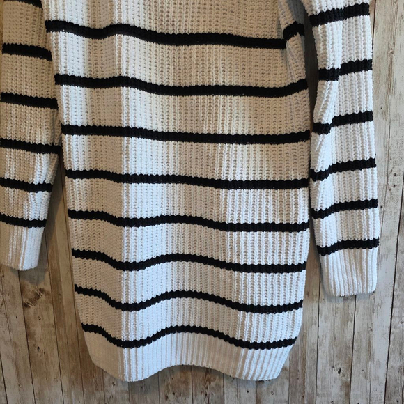 Women's Derek Heart Long Striped Pullover Sweater Size S White/Black - Picture 4 of 7